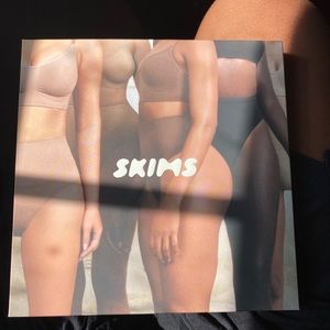 SKIMS CORE CONTROL THONG